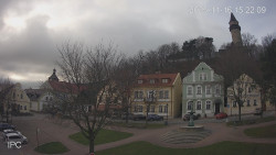 Náměstí, Hrad a Trůba