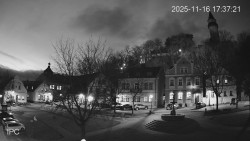 Náměstí, Hrad a Trůba