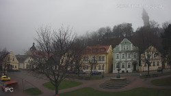 Náměstí, Hrad a Trůba