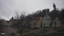 Náměstí, Hrad a Trůba