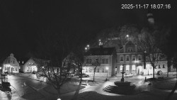 Náměstí, Hrad a Trůba