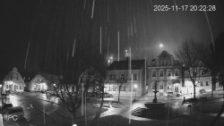 Náměstí, Hrad a Trůba