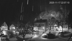 Náměstí, Hrad a Trůba