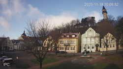 Náměstí, Hrad a Trůba