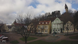 Náměstí, Hrad a Trůba