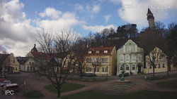 Náměstí, Hrad a Trůba