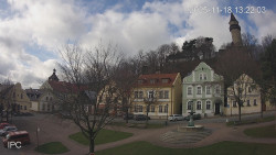 Náměstí, Hrad a Trůba