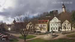 Náměstí, Hrad a Trůba