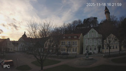 Náměstí, Hrad a Trůba