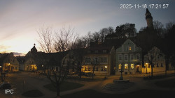 Náměstí, Hrad a Trůba