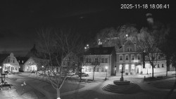 Náměstí, Hrad a Trůba