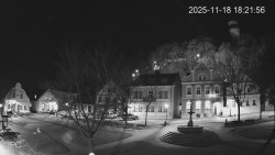 Náměstí, Hrad a Trůba