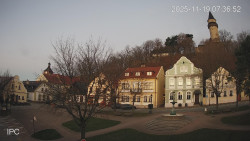 Náměstí, Hrad a Trůba