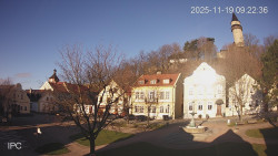 Náměstí, Hrad a Trůba