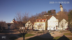 Náměstí, Hrad a Trůba