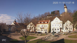 Náměstí, Hrad a Trůba