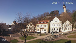 Náměstí, Hrad a Trůba