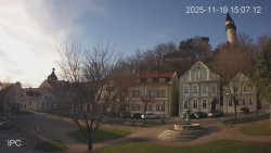 Náměstí, Hrad a Trůba