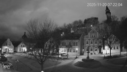 Náměstí, Hrad a Trůba