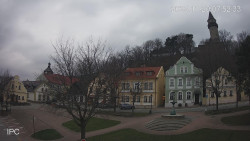 Náměstí, Hrad a Trůba