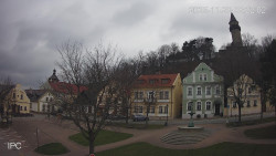 Náměstí, Hrad a Trůba