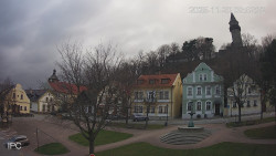 Náměstí, Hrad a Trůba