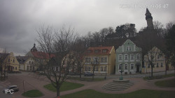 Náměstí, Hrad a Trůba