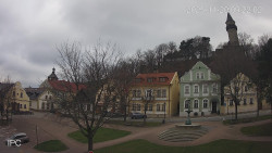 Náměstí, Hrad a Trůba