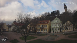 Náměstí, Hrad a Trůba