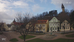 Náměstí, Hrad a Trůba