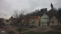 Náměstí, Hrad a Trůba