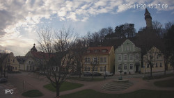 Náměstí, Hrad a Trůba