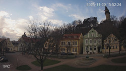 Náměstí, Hrad a Trůba