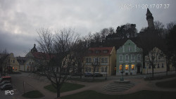 Náměstí, Hrad a Trůba