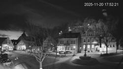 Náměstí, Hrad a Trůba