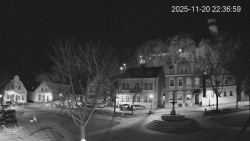 Náměstí, Hrad a Trůba