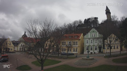 Náměstí, Hrad a Trůba