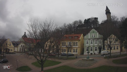 Náměstí, Hrad a Trůba