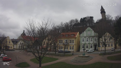 Náměstí, Hrad a Trůba