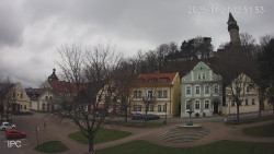 Náměstí, Hrad a Trůba