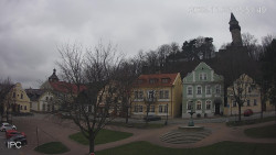 Náměstí, Hrad a Trůba