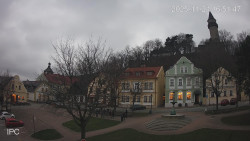 Náměstí, Hrad a Trůba