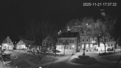 Náměstí, Hrad a Trůba