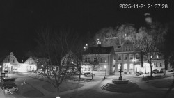 Náměstí, Hrad a Trůba