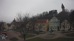 Náměstí, Hrad a Trůba