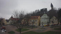 Náměstí, Hrad a Trůba