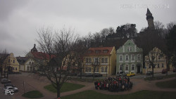 Náměstí, Hrad a Trůba