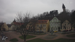 Náměstí, Hrad a Trůba