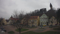 Náměstí, Hrad a Trůba