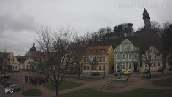 Náměstí, Hrad a Trůba